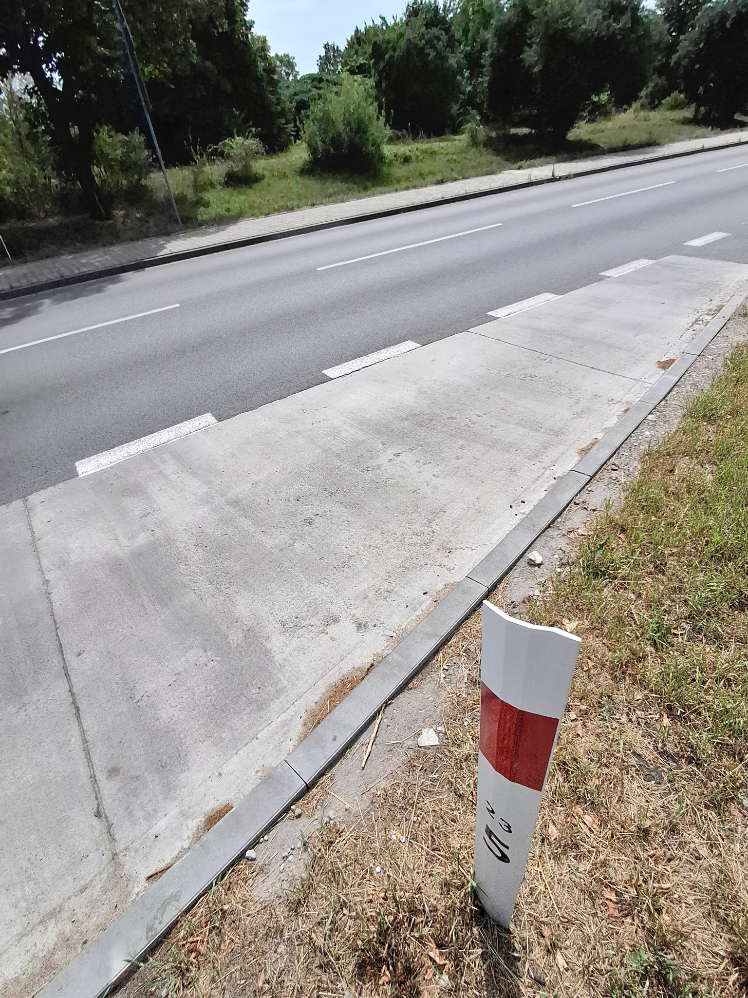 Zatoka autobusowa – droga woj. nr 580, km 21+780 do km 25+020 – zdjęcie 3